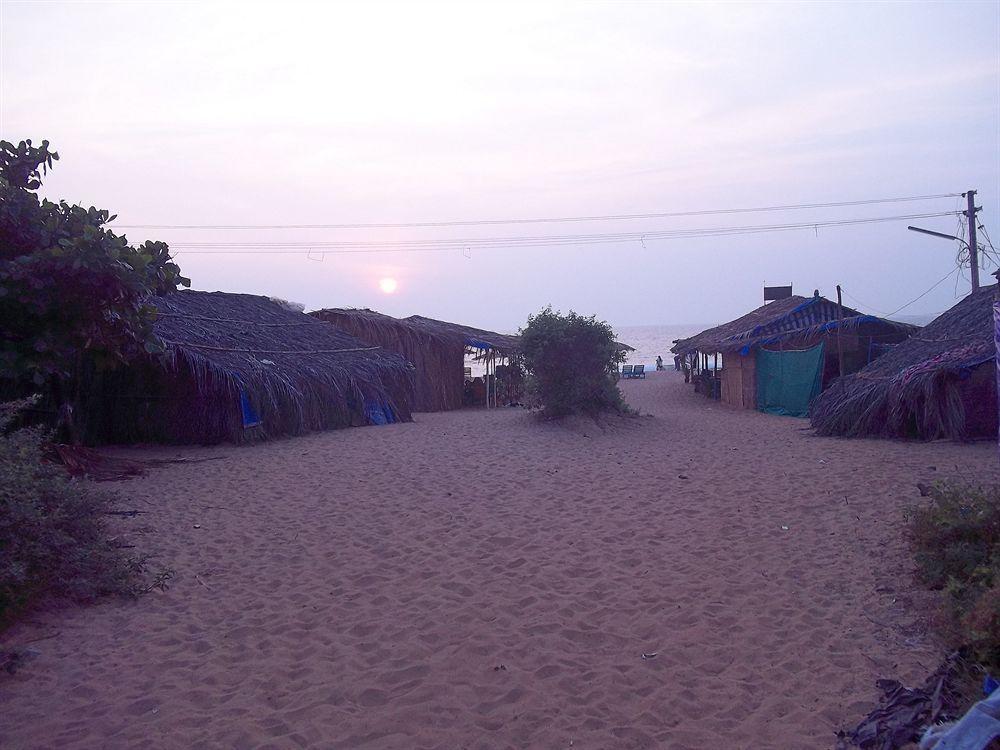 Tivai Beach Cottages Calangute Exterior photo