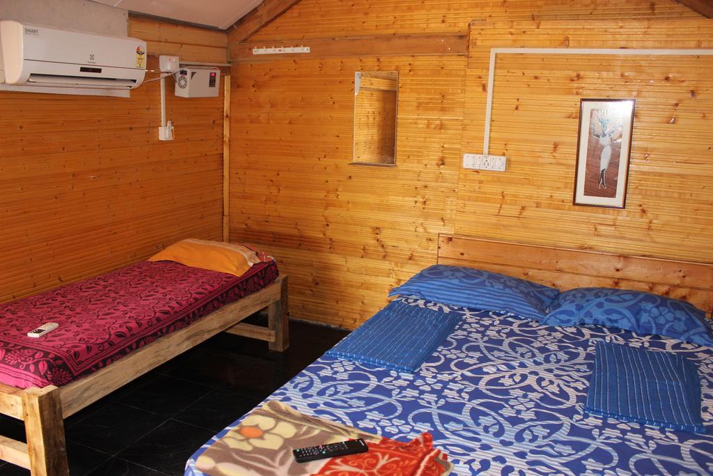 Tivai Beach Cottages Calangute Exterior photo